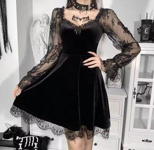 Robe gothique noir dentelle